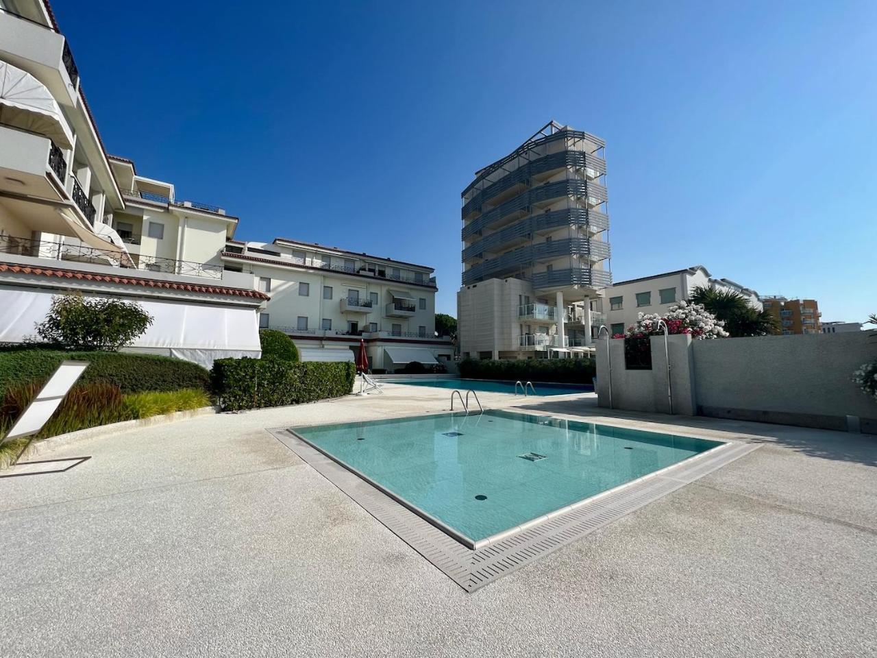 Bagni Miramare - Home Immobiliare Jesolo Luaran gambar