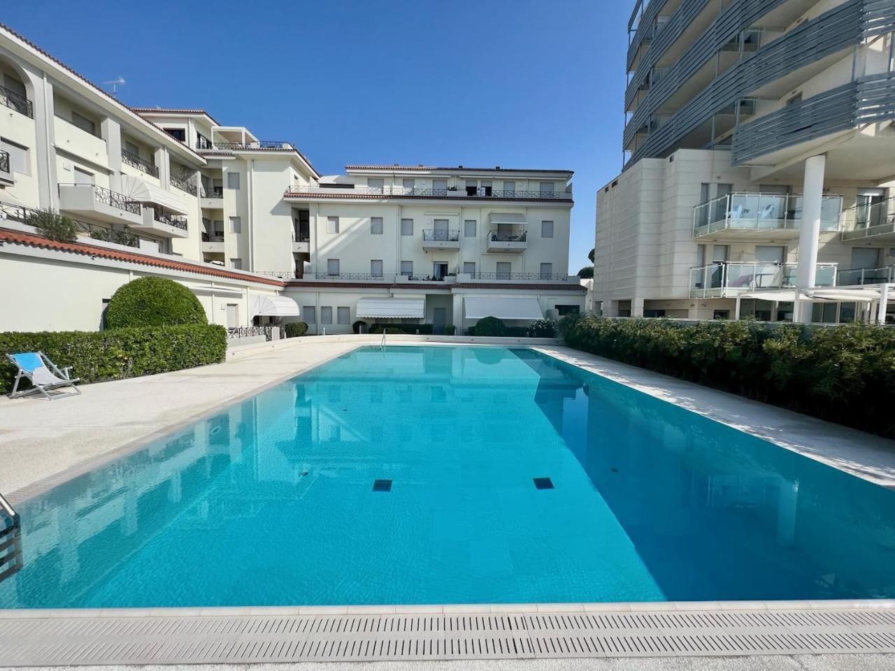 Bagni Miramare - Home Immobiliare Jesolo Luaran gambar