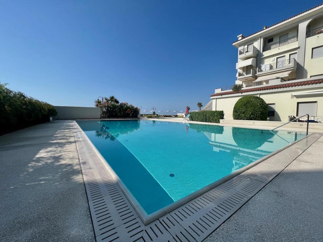 Bagni Miramare - Home Immobiliare Jesolo Luaran gambar